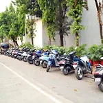 Country & By Turtle - Airport 4* Mumbai