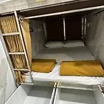 Elliott Hostel Mumbai