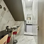 Hostel Elliott *