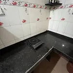 Budget Friendly 2bhk At Pali Hill *