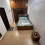 Budget Friendly 2bhk At Pali Hill