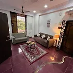 Apartment Budget Friendly 2bhk At Pali Hill