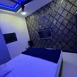 Budget Home Stay In Kalina Near Bkc