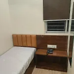 Hostel Aafee & Mumbai