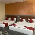 Glitz Golden Sands - Nr Asalpha Metro Station Hotel *