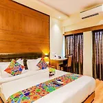 Glitz New Ascot International - Nr International Airport T2 Hotel Mumbai