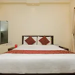 Super Hotel O Divine Residency Near Phoenix Marketcity