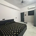 #1 Family Spacious Private Room In Heart Of Mumbai