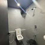 Aqua International Airport Bed & Breakfast