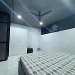 Bed & Breakfast Aqua International Airport *