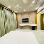 Hotel Amber Choice International Airport 3*