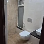 Apartment Sky View Near Nesco Mumbai