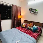 Apartment Sky View Near Nesco Mumbai