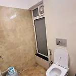 Apartment Sky View Near Nesco Mumbai