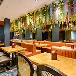 Fabhotel Prime Amma's Powai Hotel *