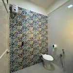 Osi Kurla West Apartment *