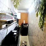 The Pali Nook, Cozy Bandra Escape *