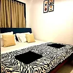 The Pali Nook, Cozy Bandra Escape * Mumbai