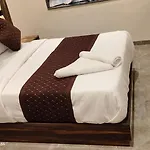 Hotel Sanjari International