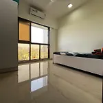 Shared Room In Apartment Building In Upper Juhu