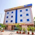 Fabhotel Status Residency