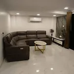 Stayhaven Starmount 4bhk & Pool * Mumbai