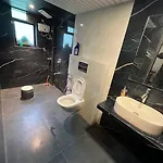 Stayhaven Starmount 4bhk & Pool Mumbai