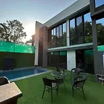 Stayhaven Starmount 4bhk & Pool Villa Mumbai