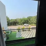 Stayhaven Starmount 4bhk & Pool *