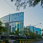 Hotel Isra International, Bkc