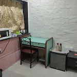 Ivory Room, Ac, Smart Tv, Ensuite, Independent Homestay
