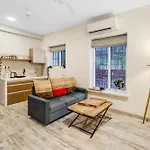 Cleo 1bhk Khar W By The Company 4* Mumbai