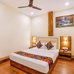 Fabhotel Grand Prime - Nr Nesco Exhibition Centre 3*