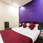 Oyo 1088 Hotel Golden Sagar