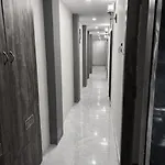 X Press Hotel