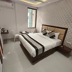 Hotel Morya Residency Parel