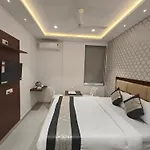 Morya Residency Parel 2*
