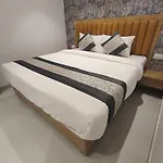 Morya Residency Parel Hotel