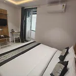 Morya Residency Parel Hotel