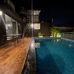 Villa Aurora