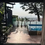 Villa Aurora