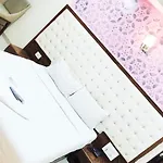 Hotel Golden Park Near Nesco