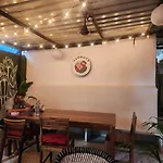 Hostel Hammock - Bandra Mumbai