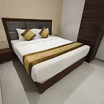 Morya Residency Parel Hotel