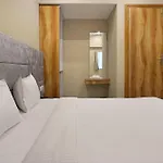 Nest Hotel *