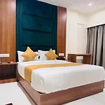 West Line Andheri Hotel