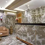 Nest Hotel *
