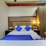 Hotel New Blue Sapphire Residency 3*