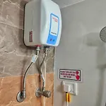 Ivory Room, Ac, Smart Tv, Ensuite, Independent Homestay Mumbai