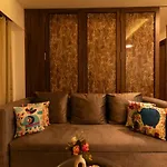 Cozy, Upscale 1 Bhk Apt Near Bkc